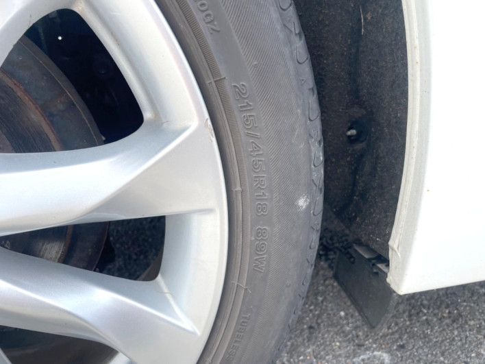 2015 Mazda Axela Sports DBA-BM5FS (UW-6a13efc684215)[10]
