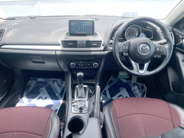2015 Mazda Axela Sports DBA-BM5FS (UW-6a13efc684215)[25]