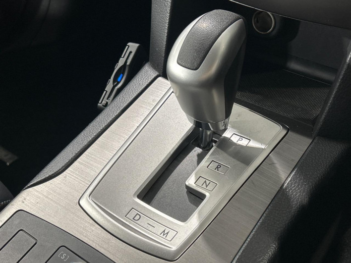 2010 Subaru Legacy Touring Wagon DBA-BR9 (UW-6a13efc9716da)[20]