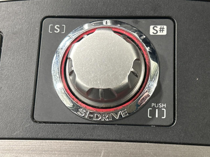 2010 Subaru Legacy Touring Wagon DBA-BR9 (UW-6a13efc9716da)[19]