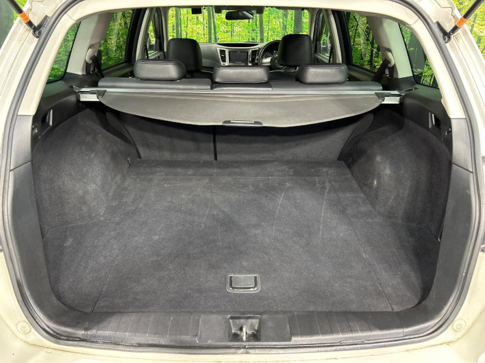 2010 Subaru Legacy Touring Wagon DBA-BR9 (UW-6a13efc9716da)[4]