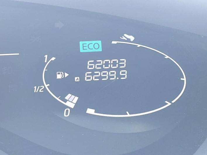 2011 Nissan Serena DBA-C26 (UW-6a13efca7fcf7)[2]