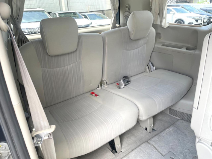 2011 Nissan Serena DBA-C26 (UW-6a13efca7fcf7)[29]