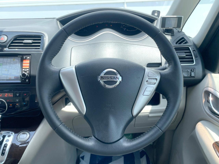 2011 Nissan Serena DBA-C26 (UW-6a13efca7fcf7)[26]