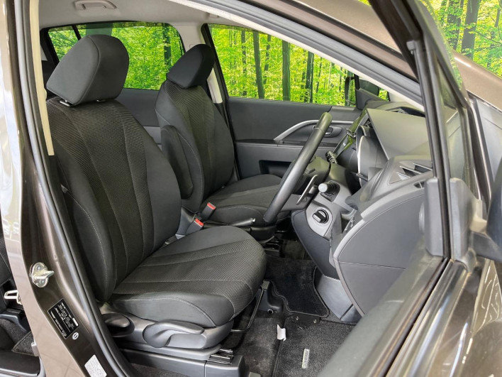 2015 Mazda Premacy DBA-CWFFW (UW-6a13efcf2ac75)[15]