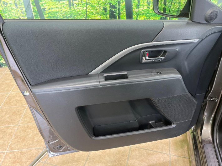 2015 Mazda Premacy DBA-CWFFW (UW-6a13efcf2ac75)[18]