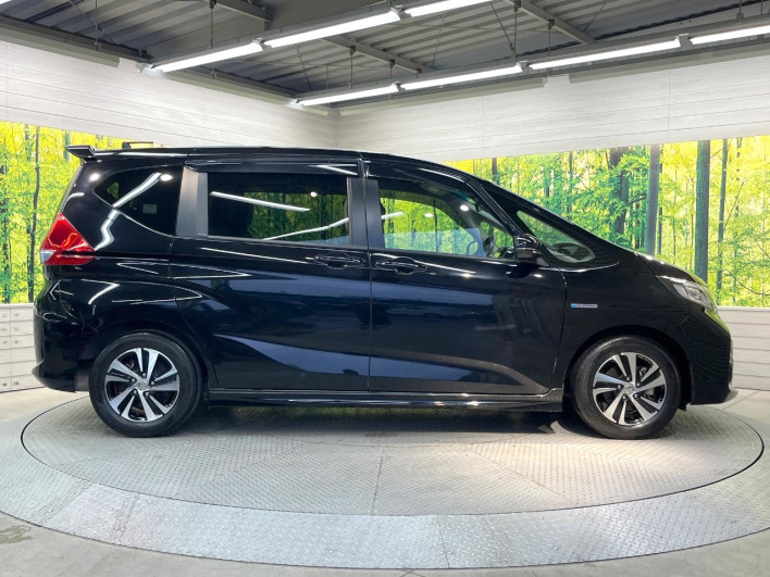 2017 Honda Freed hybrid DAA-GB7 (UW-6a13efe2b0049)[11]
