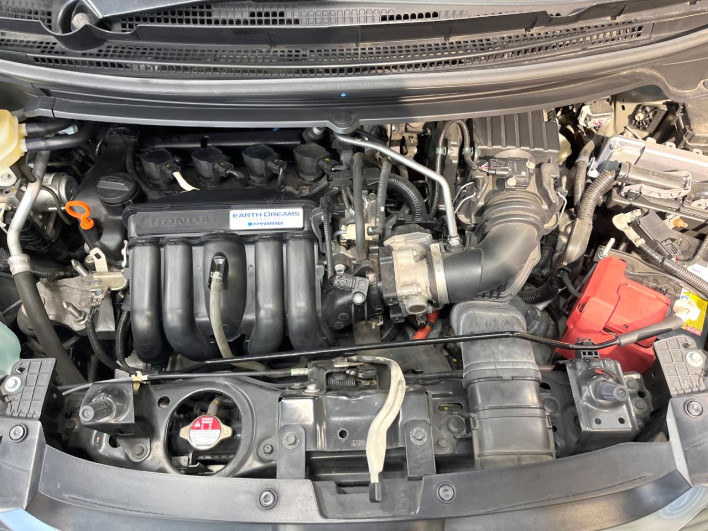 2017 Honda Freed hybrid DAA-GB7 (UW-6a13efe2b0049)[8]