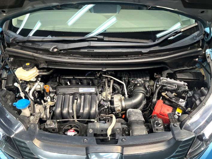 2019 Honda Freed hybrid DAA-GB7 (UW-6a13efe3d29ba)[4]