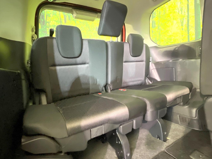 2017 Nissan Serena DAA-GFC27 (UW-6a13efe8ae846)[24]
