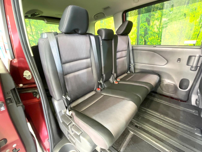 2017 Nissan Serena DAA-GFC27 (UW-6a13efe8ae846)[23]