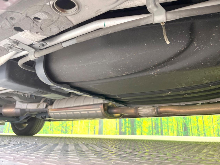 2017 Nissan Serena DAA-GFC27 (UW-6a13efe8ae846)[28]