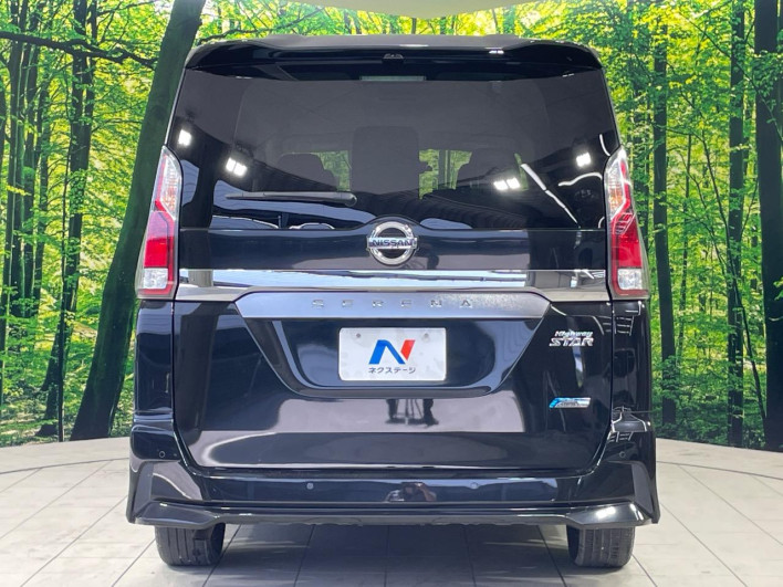 2017 Nissan Serena DAA-GFC27 (UW-6a13efe8c1d29)[15]