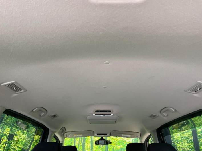 2017 Nissan Serena DAA-GFC27 (UW-6a13efe8c1d29)[29]