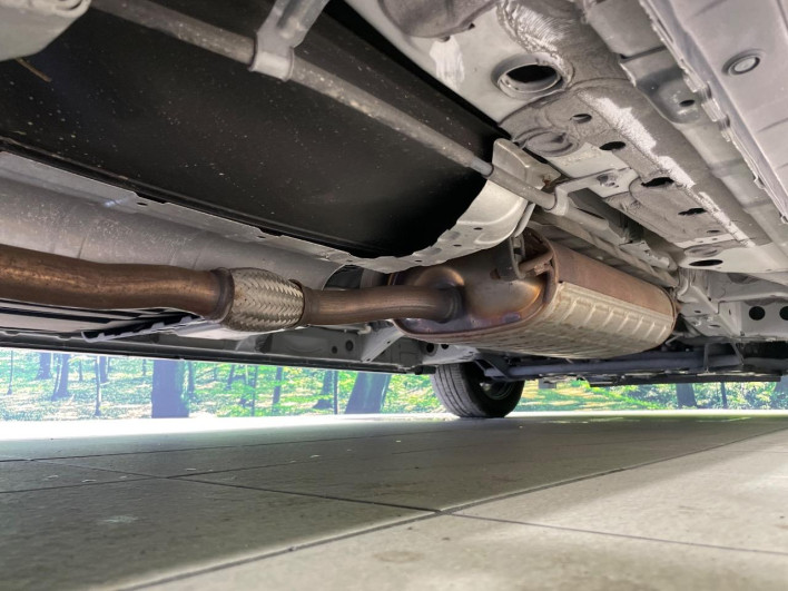 2017 Nissan Serena DAA-GFC27 (UW-6a13efe8c1d29)[24]