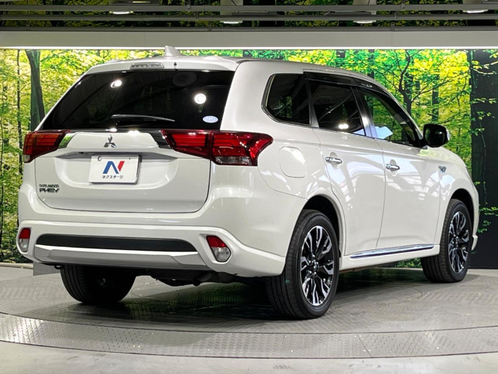 2015 Mitsubishi OUTLANDER PHEV DLA-GG2W (UW-6a13eff288c9c)[9]