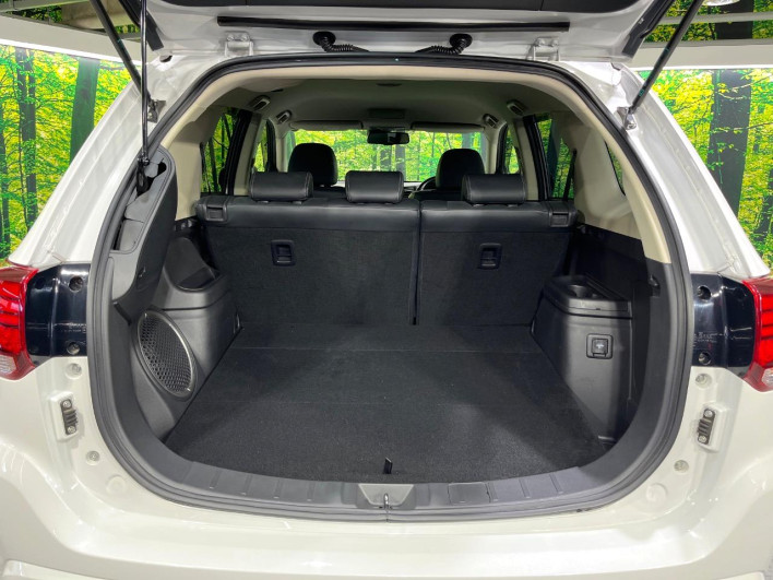 2015 Mitsubishi OUTLANDER PHEV DLA-GG2W (UW-6a13eff288c9c)[13]