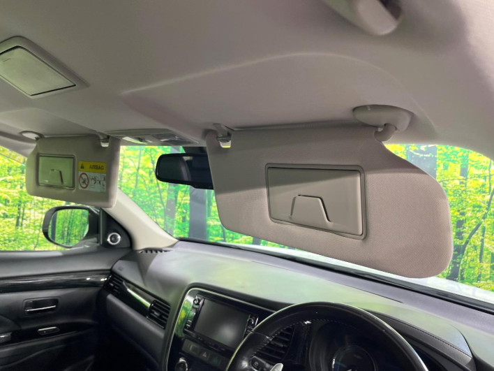 2015 Mitsubishi OUTLANDER PHEV DLA-GG2W (UW-6a13eff288c9c)[23]
