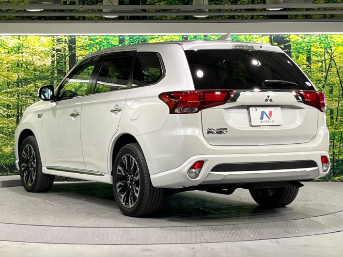 2015 Mitsubishi OUTLANDER PHEV DLA-GG2W (UW-6a13eff288c9c)[11]