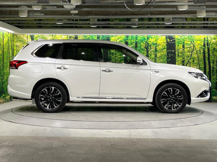 2015 Mitsubishi OUTLANDER PHEV DLA-GG2W (UW-6a13eff288c9c)[8]