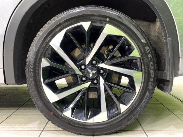2022 Mitsubishi OUTLANDER PHEV 5LA-GN0W (UW-6a13eff481994)[14]