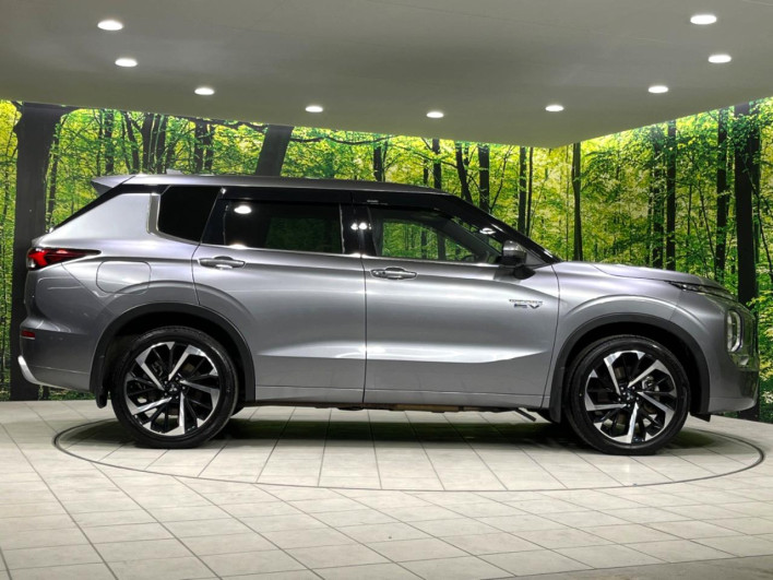 2022 Mitsubishi OUTLANDER PHEV 5LA-GN0W (UW-6a13eff481994)[24]