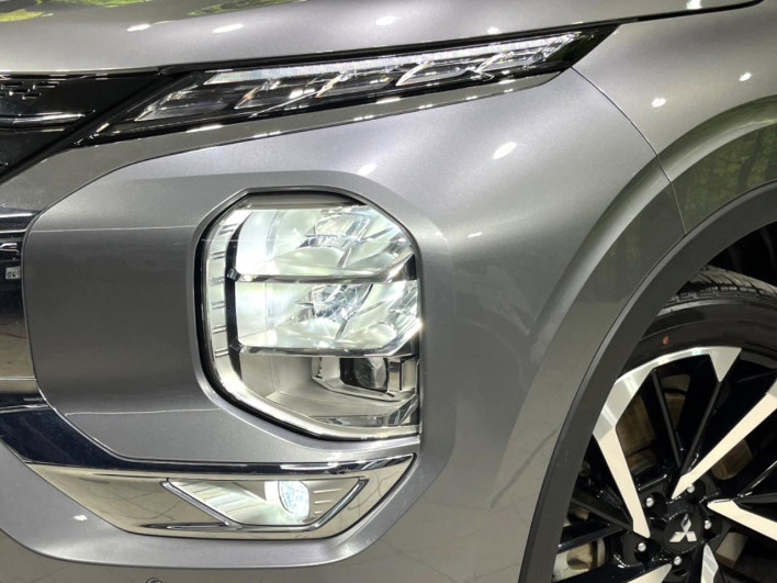 2022 Mitsubishi OUTLANDER PHEV 5LA-GN0W (UW-6a13eff481994)[20]
