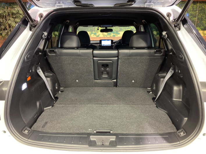 2022 Mitsubishi OUTLANDER PHEV 5LA-GN0W (UW-6a13eff4b64e2)[28]