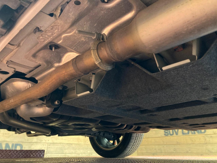 2022 Mitsubishi OUTLANDER PHEV 5LA-GN0W (UW-6a13eff4b64e2)[21]