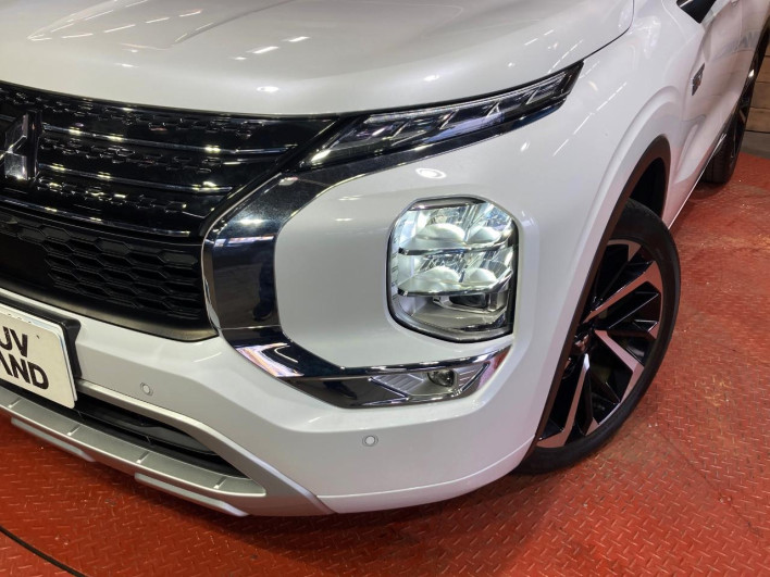 2022 Mitsubishi OUTLANDER PHEV 5LA-GN0W (UW-6a13eff4b64e2)[8]