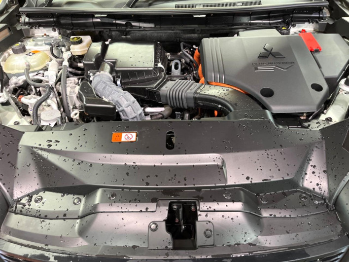 2024 Mitsubishi OUTLANDER PHEV 5LA-GN0W (UW-6a13eff6736ba)[19]