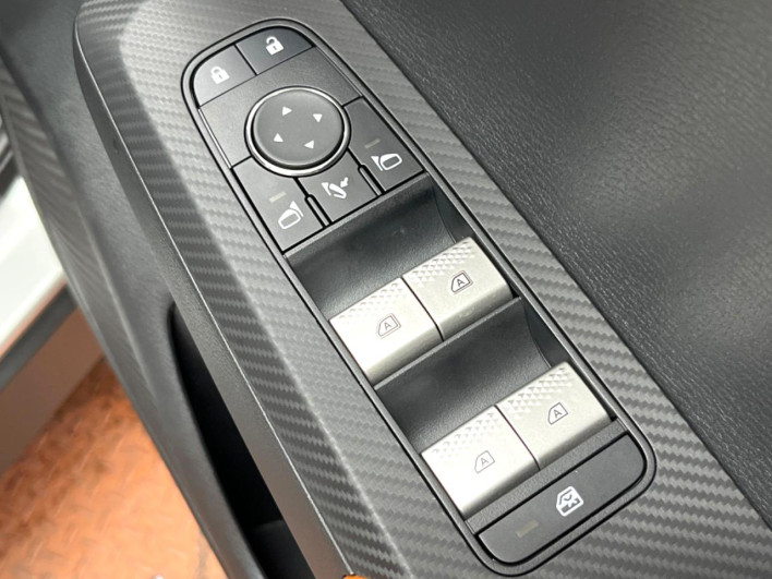 2024 Mitsubishi OUTLANDER PHEV 5LA-GN0W (UW-6a13eff6736ba)[28]