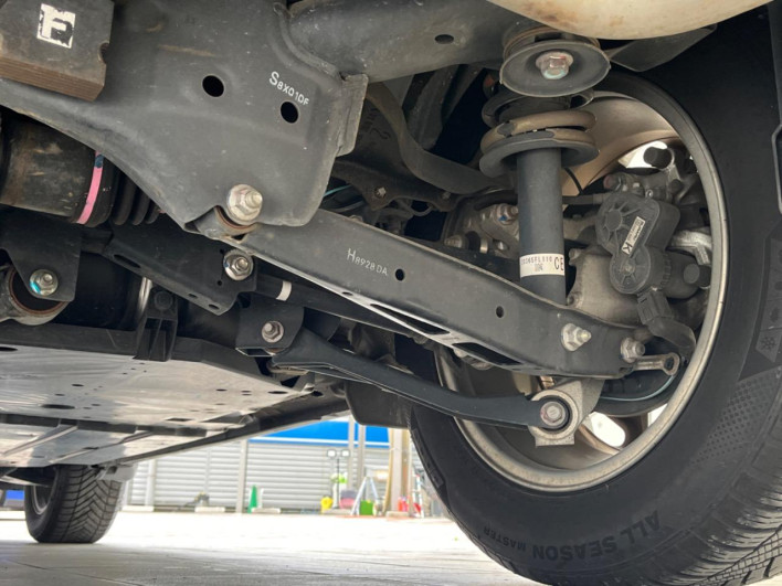 2018 Subaru XV DBA-GT7 (UW-6a13efff3246f)[18]