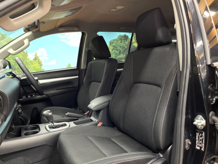2023 Toyota Hilux 3DF-GUN125 (UW-6a13f0009c1da)[5]