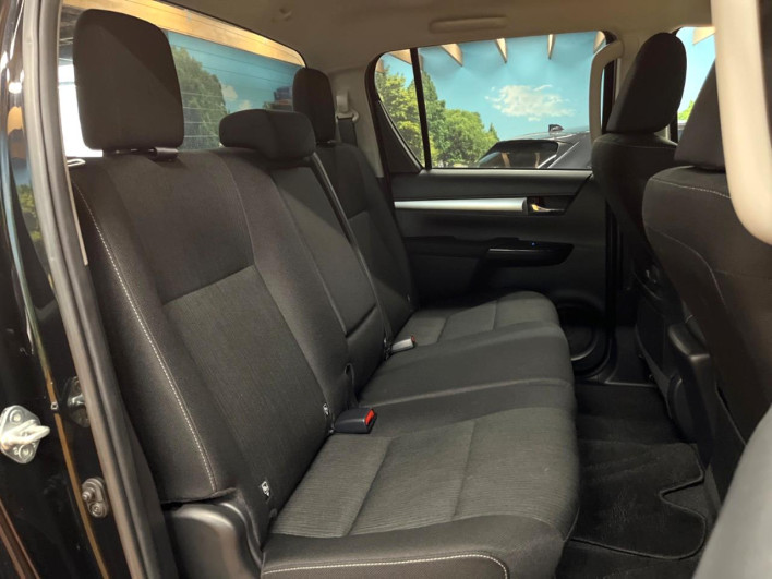 2023 Toyota Hilux 3DF-GUN125 (UW-6a13f0009c1da)[17]