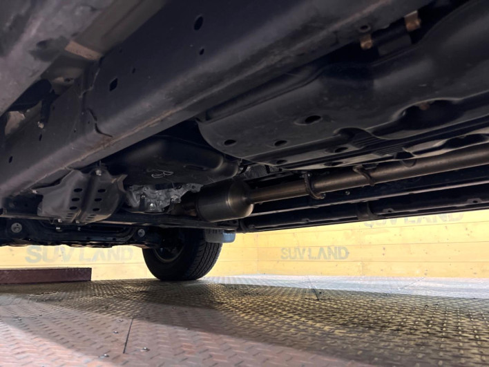 2023 Toyota Hilux 3DF-GUN125 (UW-6a13f0009c1da)[9]