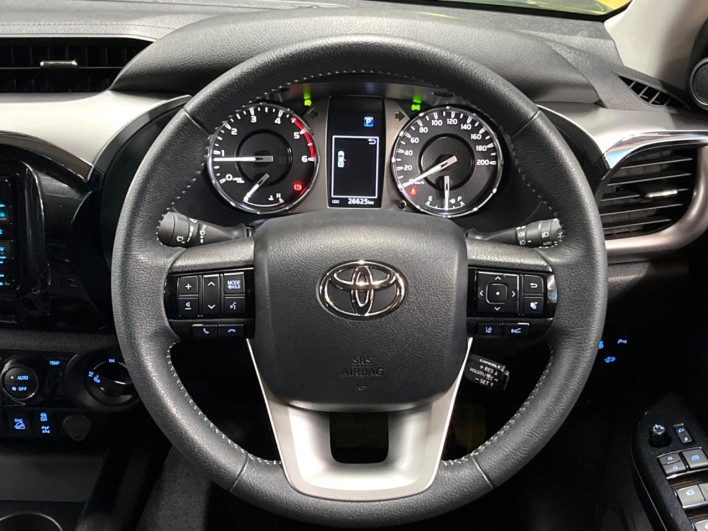2023 Toyota Hilux 3DF-GUN125 (UW-6a13f0009c1da)[21]
