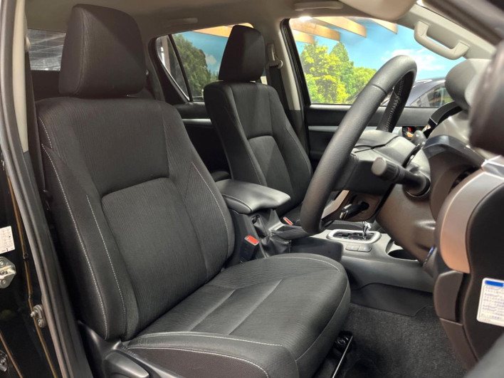 2023 Toyota Hilux 3DF-GUN125 (UW-6a13f0009c1da)[15]