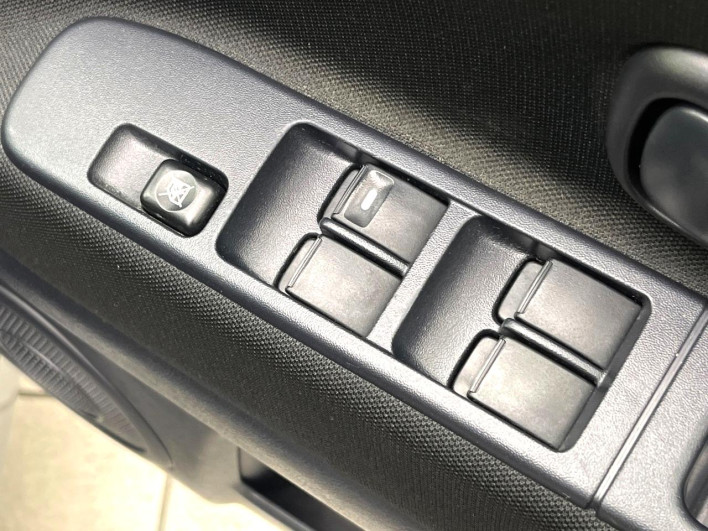 2012 Mitsubishi Toppo DBA-H82A (UW-6a13f002b2207)[6]