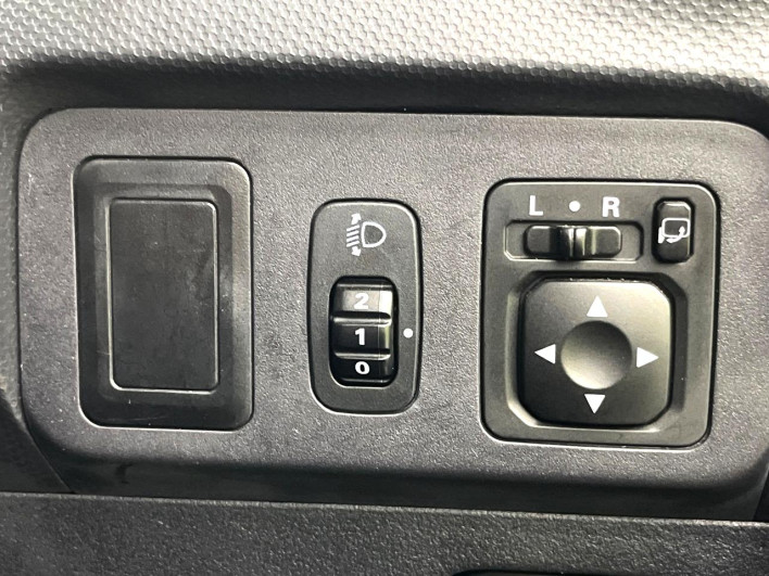 2012 Mitsubishi Toppo DBA-H82A (UW-6a13f002b2207)[7]