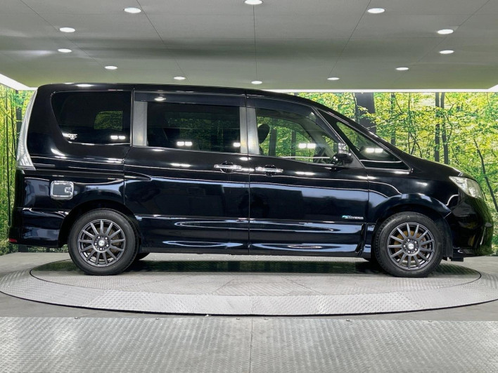 2013 Nissan Serena DAA-HFC26 (UW-6a13f00dc8894)[16]