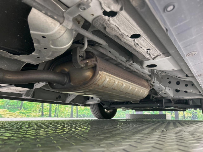 2013 Nissan Serena DAA-HFC26 (UW-6a13f00dc8894)[24]