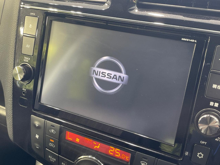2014 Nissan Serena DAA-HFC26 (UW-6a13f00e3e250)[7]