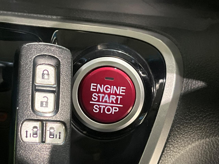 2013 Honda N-BOX CUSTOM DBA-JF1 (UW-6a13f022acd49)[26]