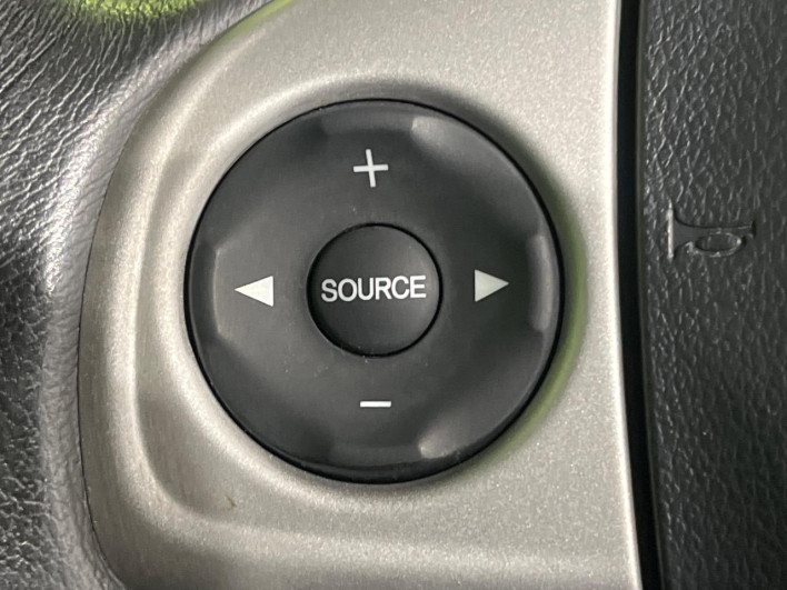 2013 Honda N-BOX CUSTOM DBA-JF1 (UW-6a13f022acd49)[23]