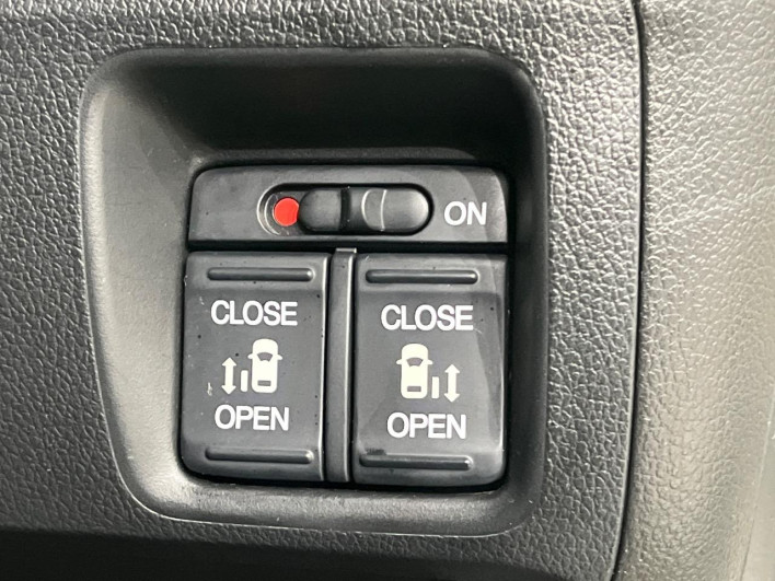 2013 Honda N-BOX CUSTOM DBA-JF1 (UW-6a13f022acd49)[18]
