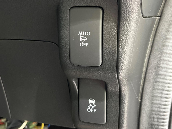 2015 Honda N-BOX CUSTOM DBA-JF2 (UW-6a13f02436acd)[29]