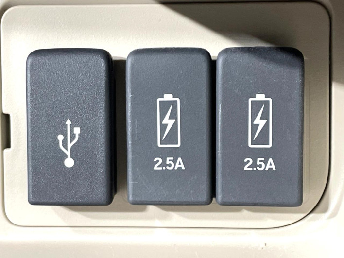 2018 Honda N-BOX DBA-JF3 (UW-6a13f02515e7b)[23]