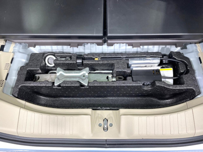 2018 Honda N-BOX DBA-JF3 (UW-6a13f02515e7b)[16]