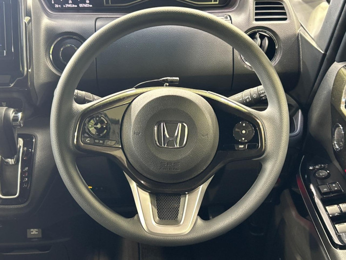 2018 Honda N-BOX CUSTOM DBA-JF3 (UW-6a13f02601b05)[22]